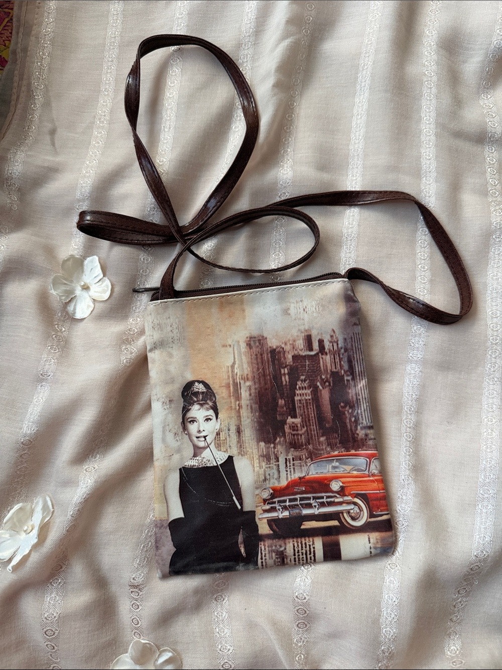 Vintage-Inspired Brown Crossbody Bag with Audrey Hepburn Print